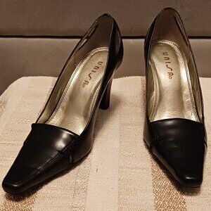 Unisa leather Heels {Size-7.5}
